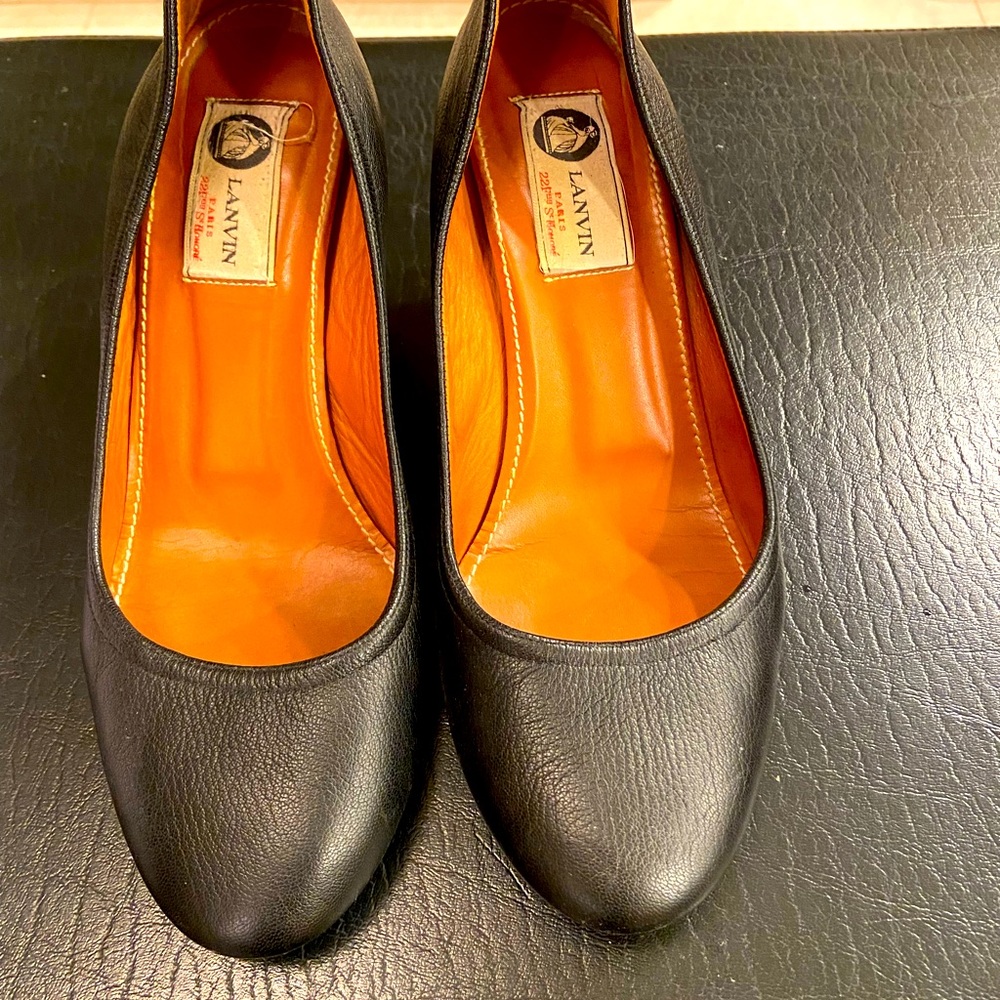 Lanvin authentic black pumps